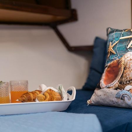 Marta Boat B&B Кастелсардо Екстериор снимка