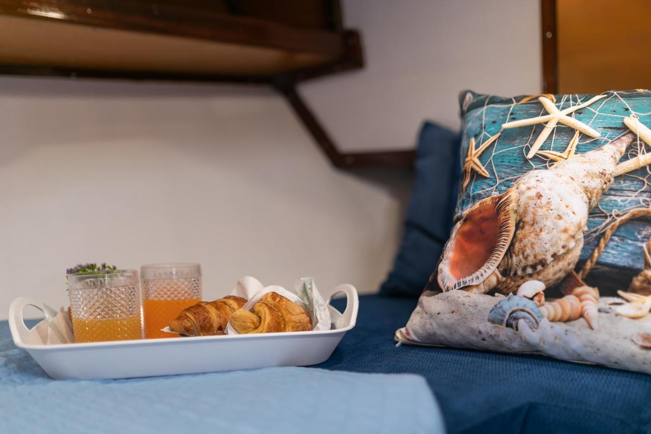 Marta Boat B&B Кастелсардо Екстериор снимка